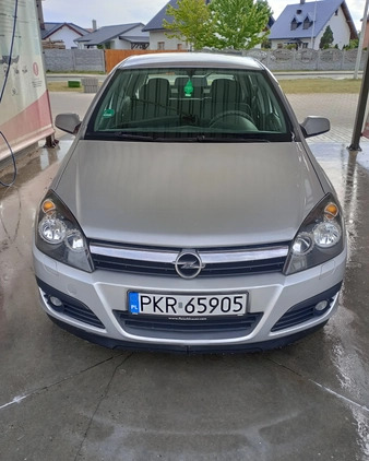 Opel Astra cena 9999 przebieg: 138800, rok produkcji 2007 z Poznań małe 16